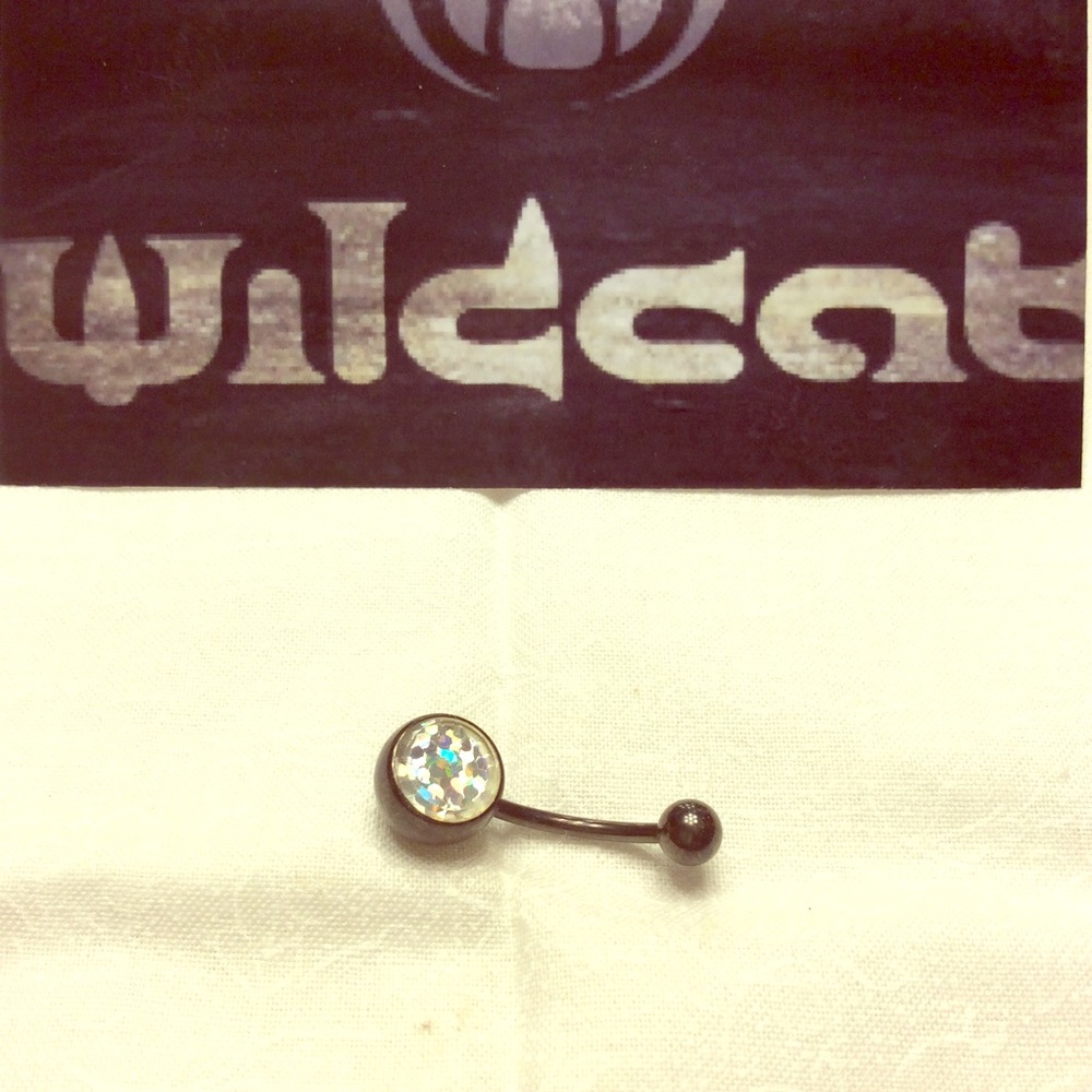 Wildcat Black Line Glitter Belly Piercing
